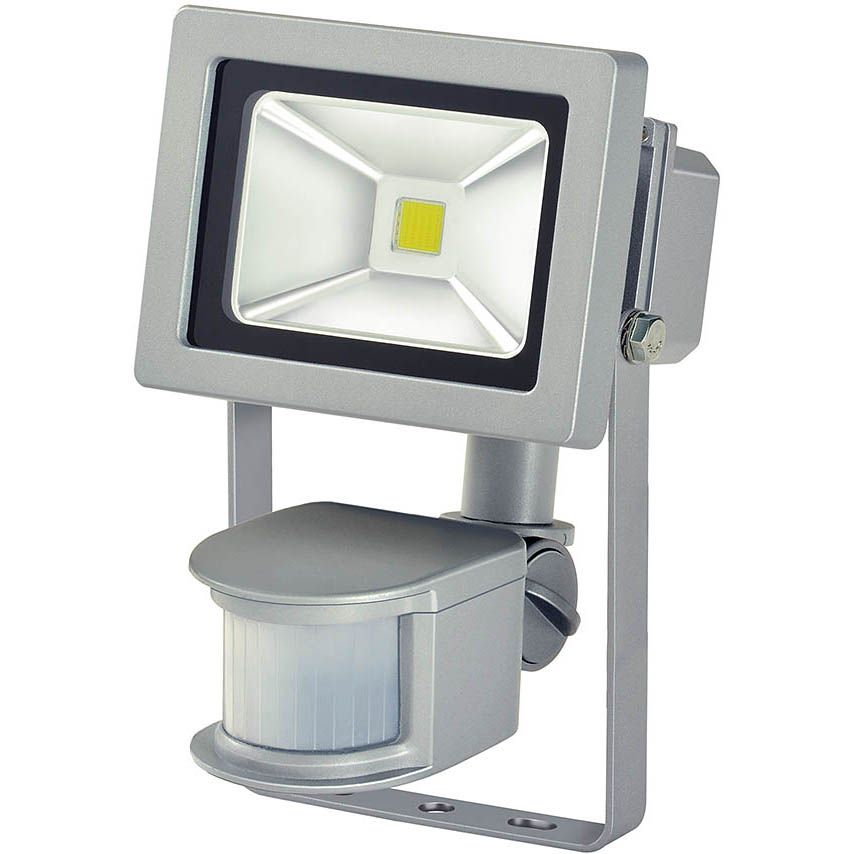 Chip LED Light L CN 110 PIR IP44 with PIR sensor 10W 750lm Energy efficiency class A